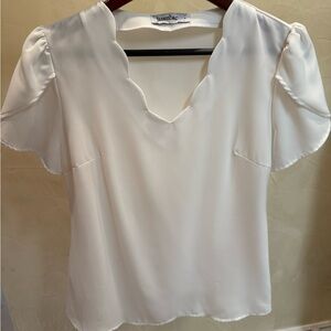Women's White Scalloped Top Size S